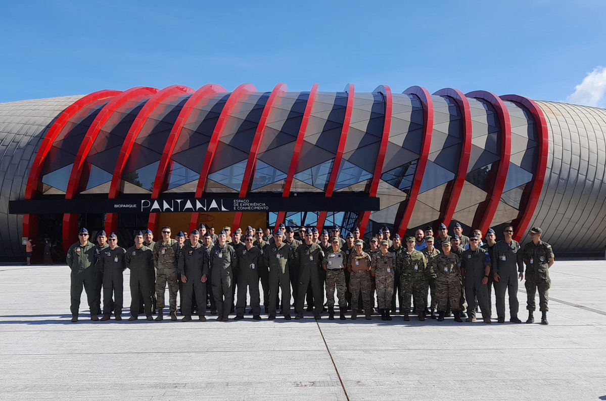 Ministerio de Defensa tweet media