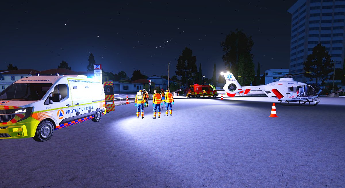 SAMU_A4L's tweet photo. Notre unité du SMUH-MONTAGNE (sous YETI) a été présente sur la course EvoX Rush, ainsi qu'en intervention d'urgence sur Union.

Notre équipe médicale s'est tenue à disposition de la Protection Civile pour les renforcer sur les prises en charge. https://t.co/KPLsDs1zqr