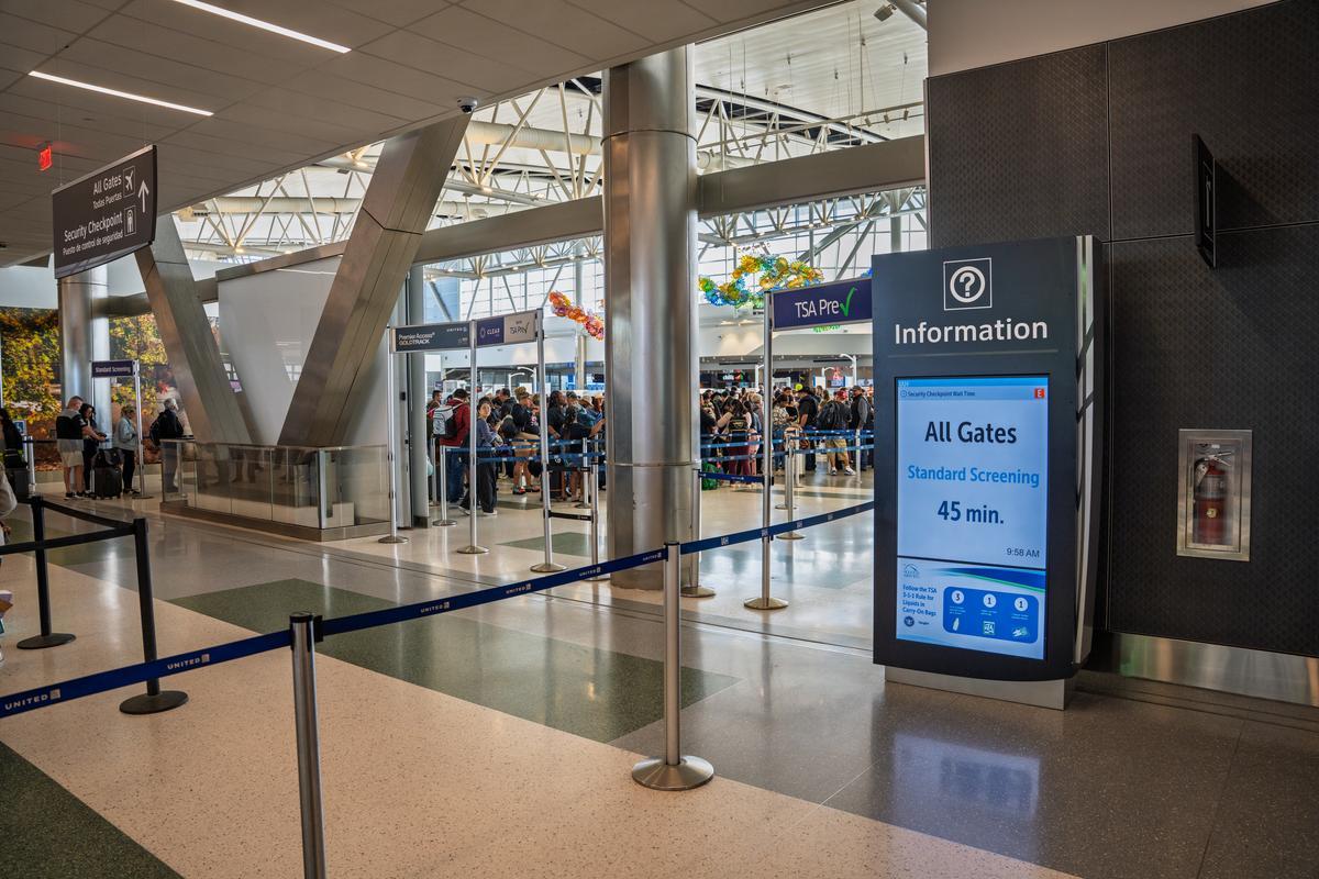 Bush Airport tweet media