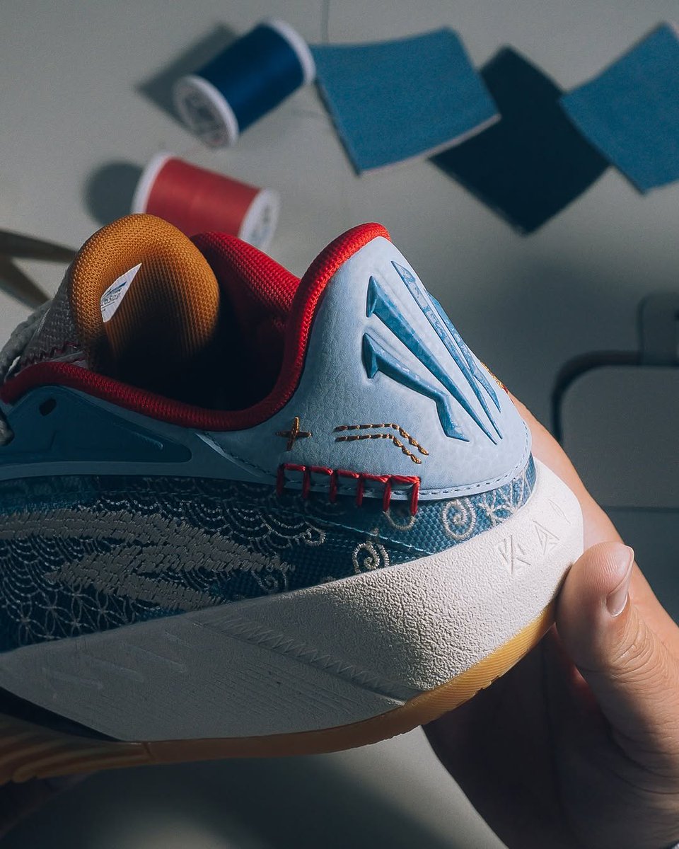 JustFreshKicks tweet media