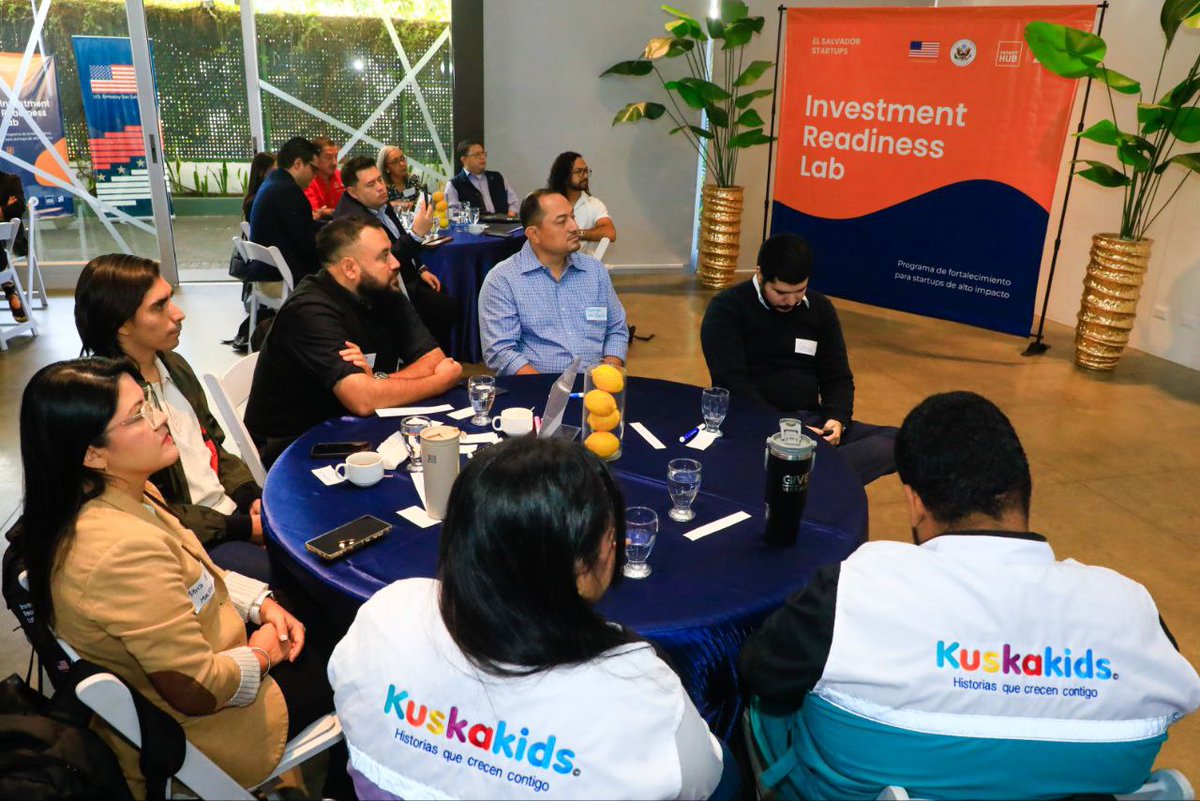 elsalvador's tweet photo. #DeDinero | Este miércoles se desarrolla el foro de Investment Readiness Lab, como parte del programa de Fortalecimiento de Startups de alto impacto. 

📸Guillermo Martínez/#DiarioElSalvador https://t.co/g5RdcCISz2