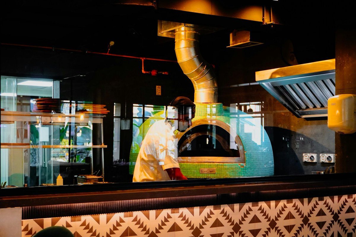 The Fox Magazine tweet media