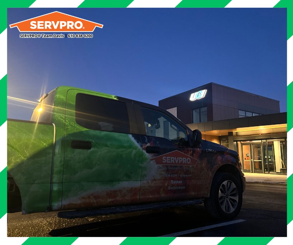 SERVPRO_EBW's tweet image. 📸 Being a 24/7 restoration provider gives us some pretty cool views! Special shoutout to our Restoration Supervisor, Will, for these 'From the Field' shots!

#servproteamdavis #fromthefield #waterdamagewednesday #cleaningrestorationconstruction #firewatermold