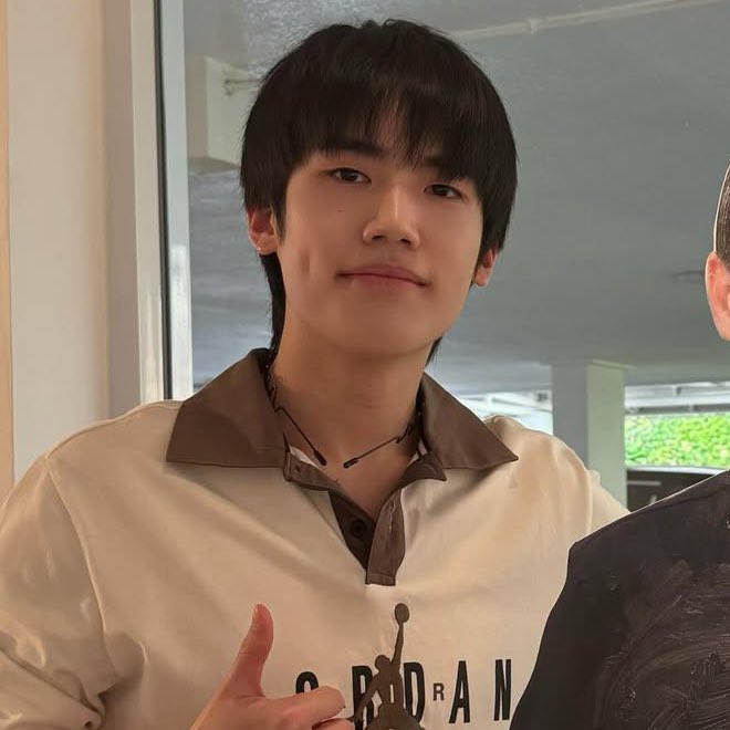 BE YOUR PEEM🐻‍❄️🏒 tweet media