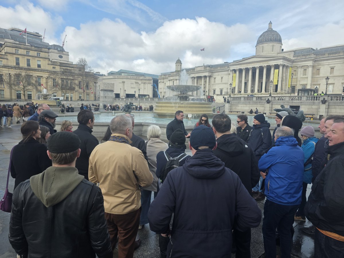 Pub and History Walking Tours tweet media