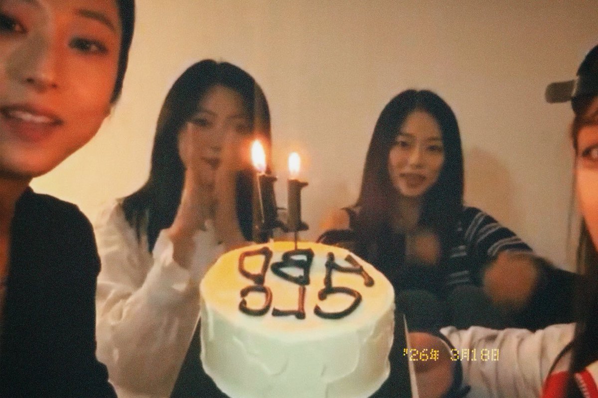 Ladyfiats's tweet photo. 11th Anniversary https://t.co/EI9z91z3A3