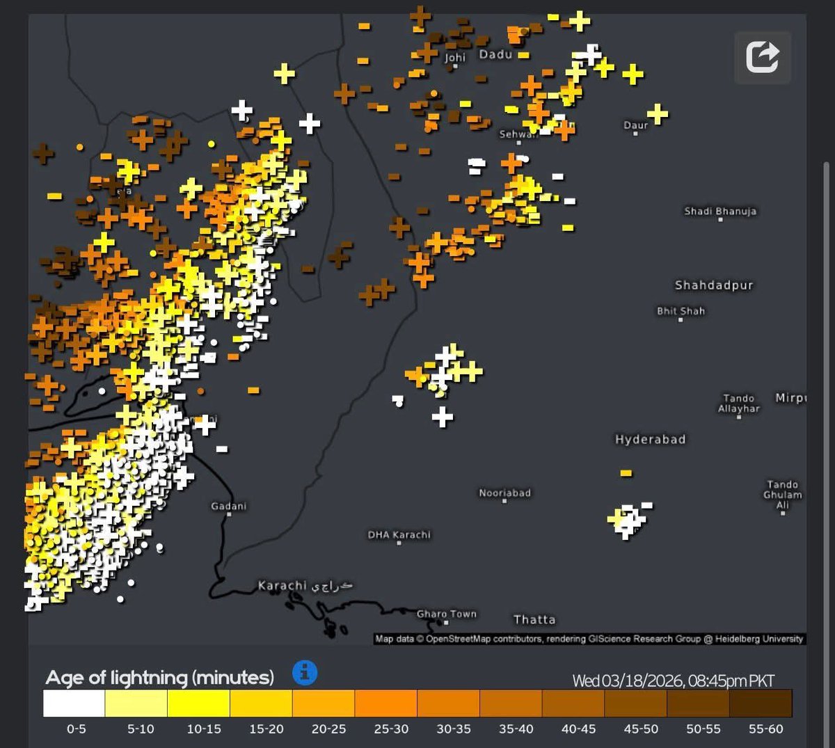 🌧️ ریڈار اپڈیٹ – کراچی
🔴 تازہ ریڈار کے مطابق کراچی کے مغربی علاقوں میں تیز بارش کے بادل (Strong Rain Bands) موجود ہیں۔
⏳ امکان ہے کہ یہ بارش کے سلسلے اگلے چند گھنٹوں میں شہر کے مختلف حصوں میں داخل ہو جائیں گے۔
🌩️ کہیں کہیں تیز ہوا اور گرج چمک کے ساتھ بارش بھی متوقع ہے۔
⚠️