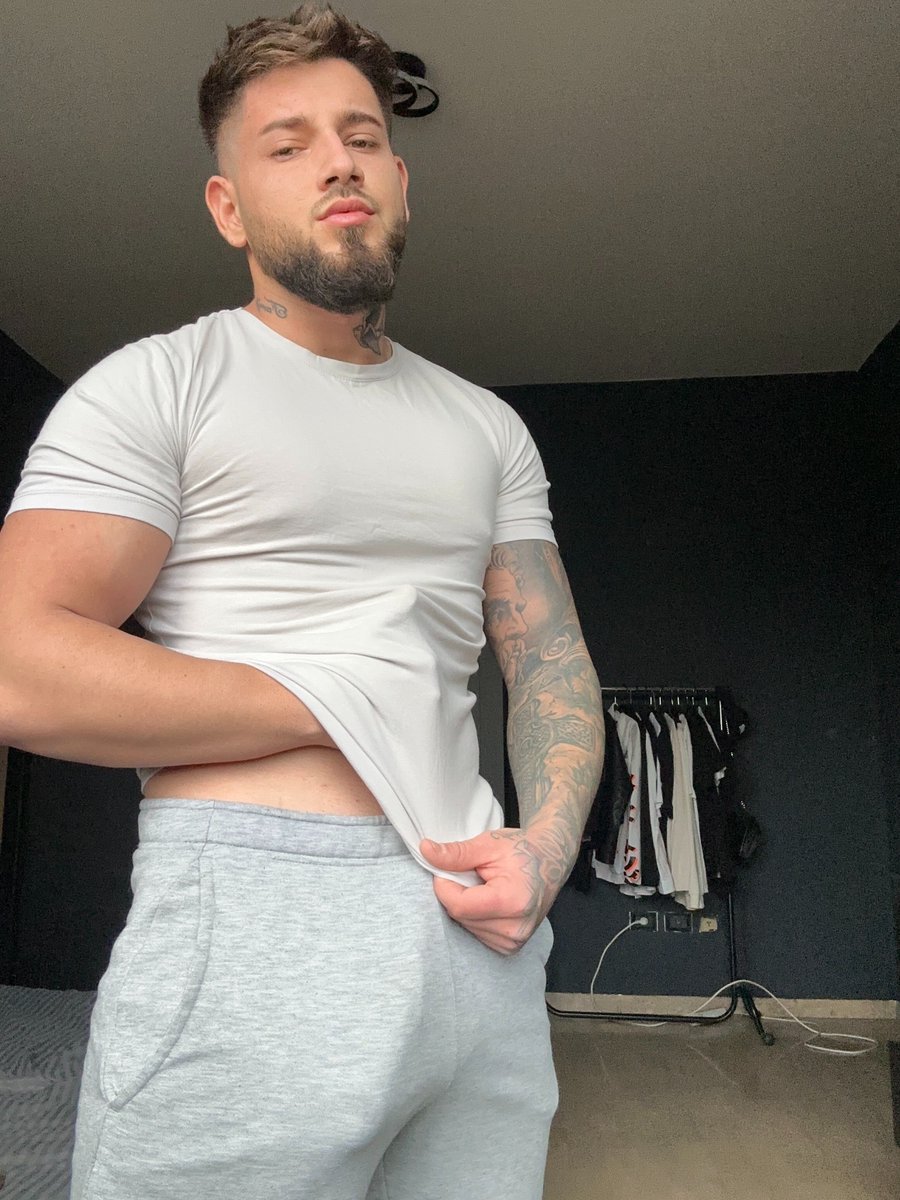 liam_italian_bull tweet media