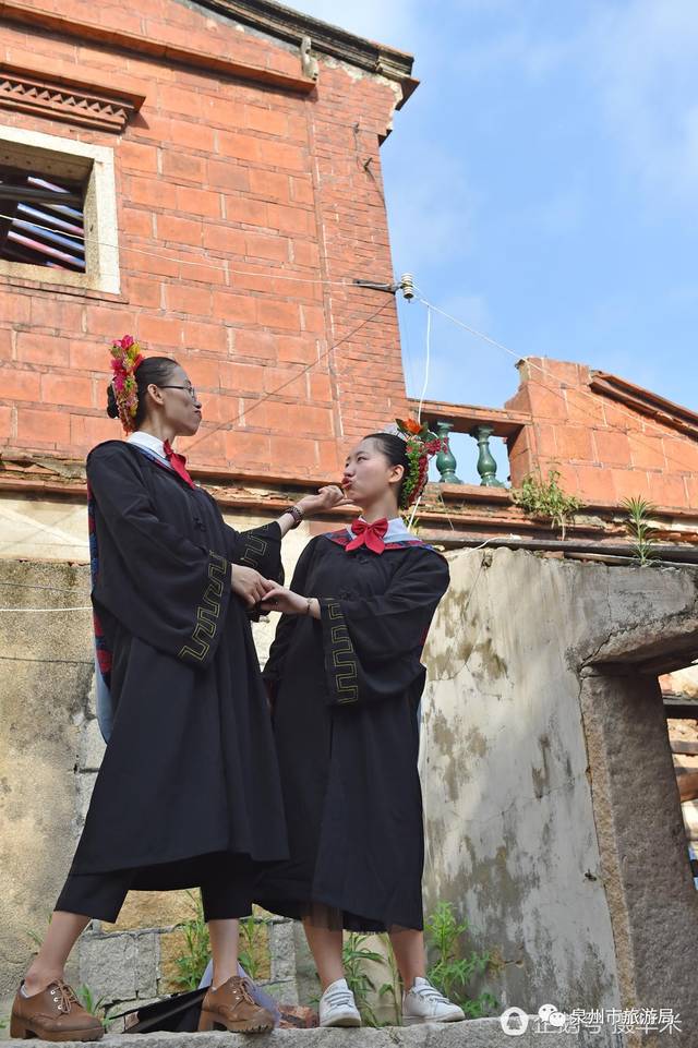 Chris Barry tweet media