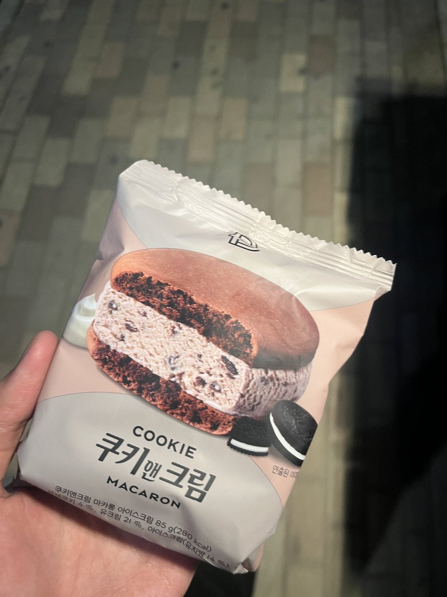 yahyu229's tweet photo. 헉 벌써 개학 하고 3모가 1주일!!
이것은 파바 마카롱아이스크림인데요
아주 맛있습니다 어릴때 갈때마다 먹었는데
오랜만에 먹으니 정말 맛있네요!! https://t.co/R2GYYAouGO