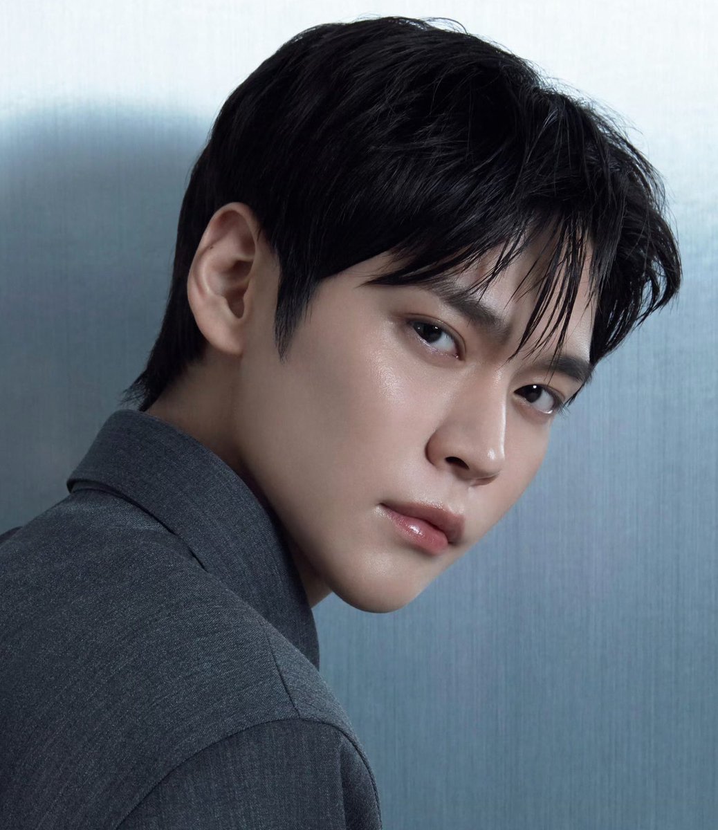 Just how fast the night changes? 🥺🥺

Happy Eunseok Day 🥳🩵

#은석이란_세계를_사랑해
#AllForEUNSEOKDay
#RIIZE #라이즈 #은석