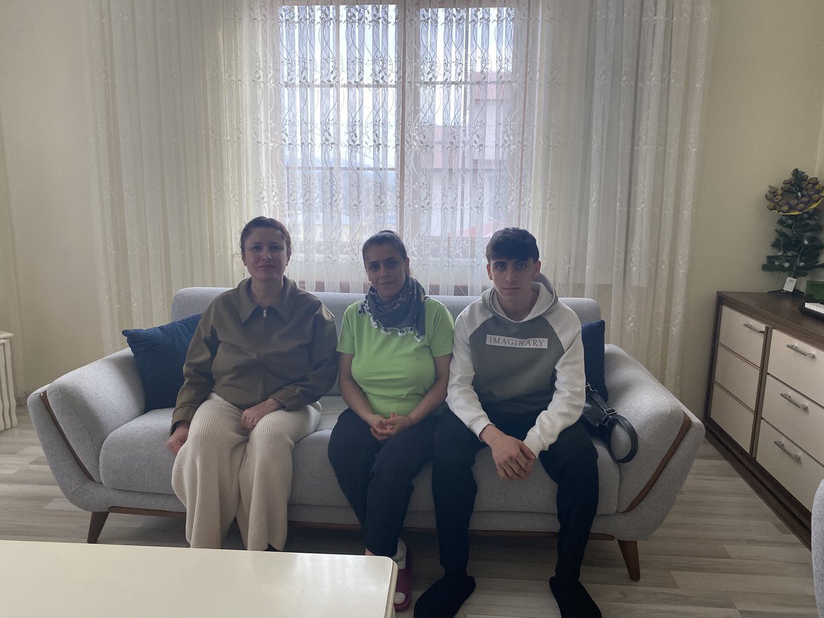 Mesem621's tweet photo. #aileylegüçlüegtim Okulumuz öğrencilerine öğretmenlerimizle ev ziyaretleri yaptık.@tcmeb @TunceliValiligi @Tunceli_MEM https://t.co/c8e7SQQ4r1