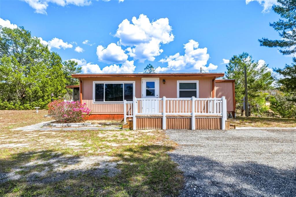 blaketake's tweet image. Country paradise on 2.64 acres in Dunnellon 🌿🏡 Double wide, 2-car garage/workshop &amp;amp; sheds 🔧 Open floor plan, newer floors &amp;amp; windows ✨ HVAC 2025, wood-burning fireplace 🔥 Room for stables, kennels or your dream setup 🐴🐾 Close to shopping &amp;amp; Gulf boating 🚤 #FloridaLiving