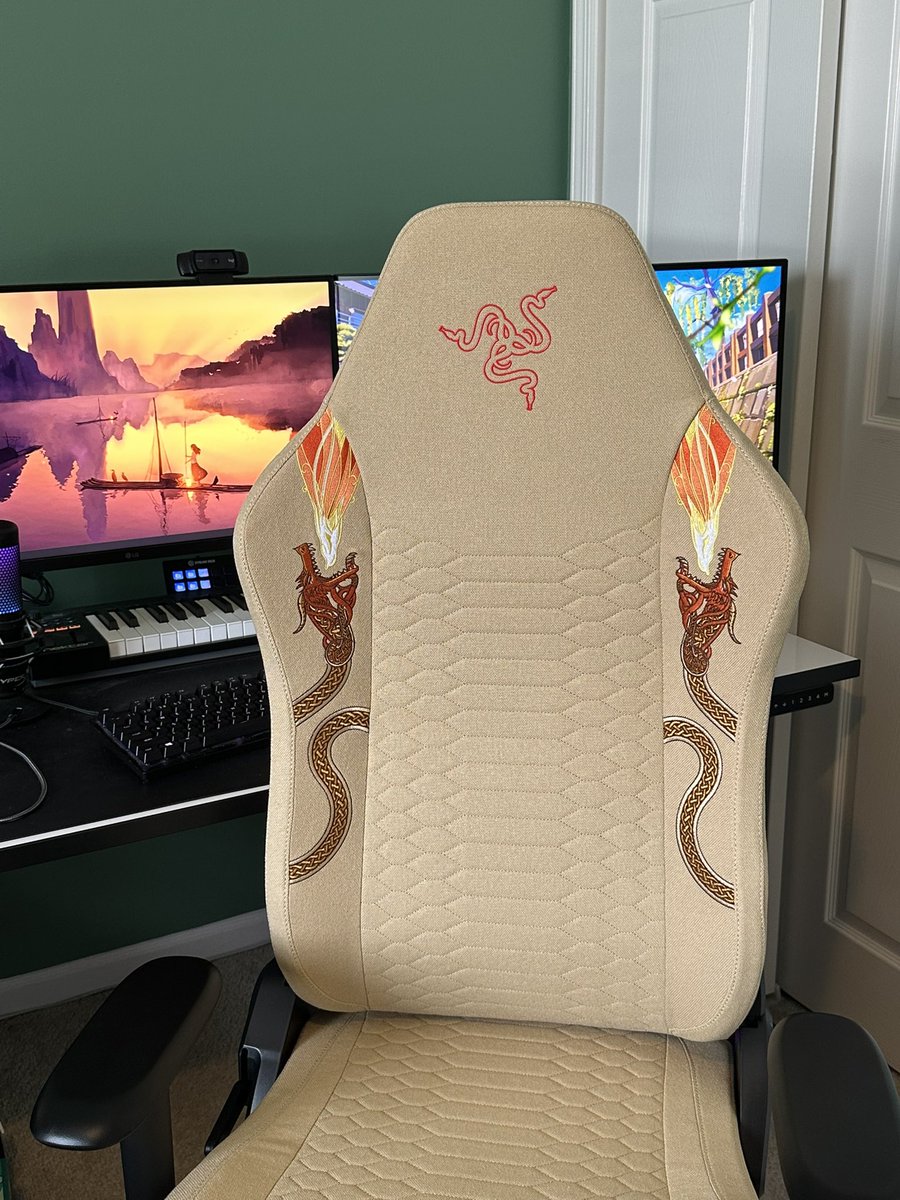 Pricempire.com tweet media