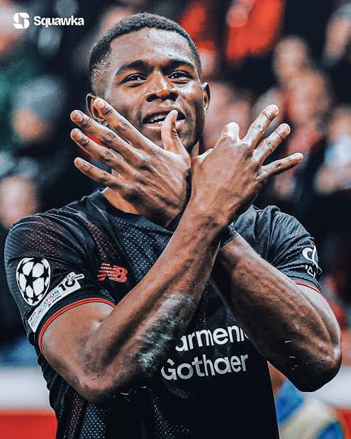 Łn Cømm. tweet media