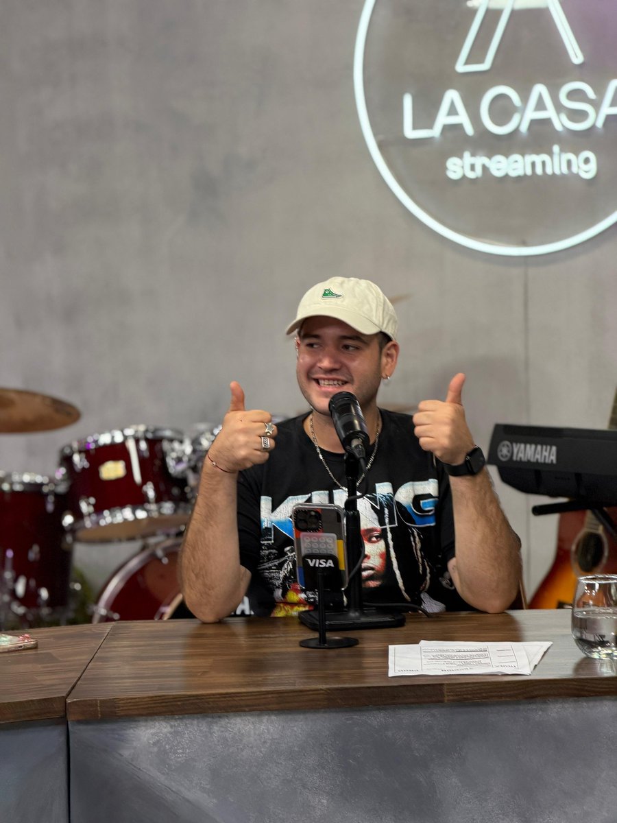 LA CASA Streaming tweet media