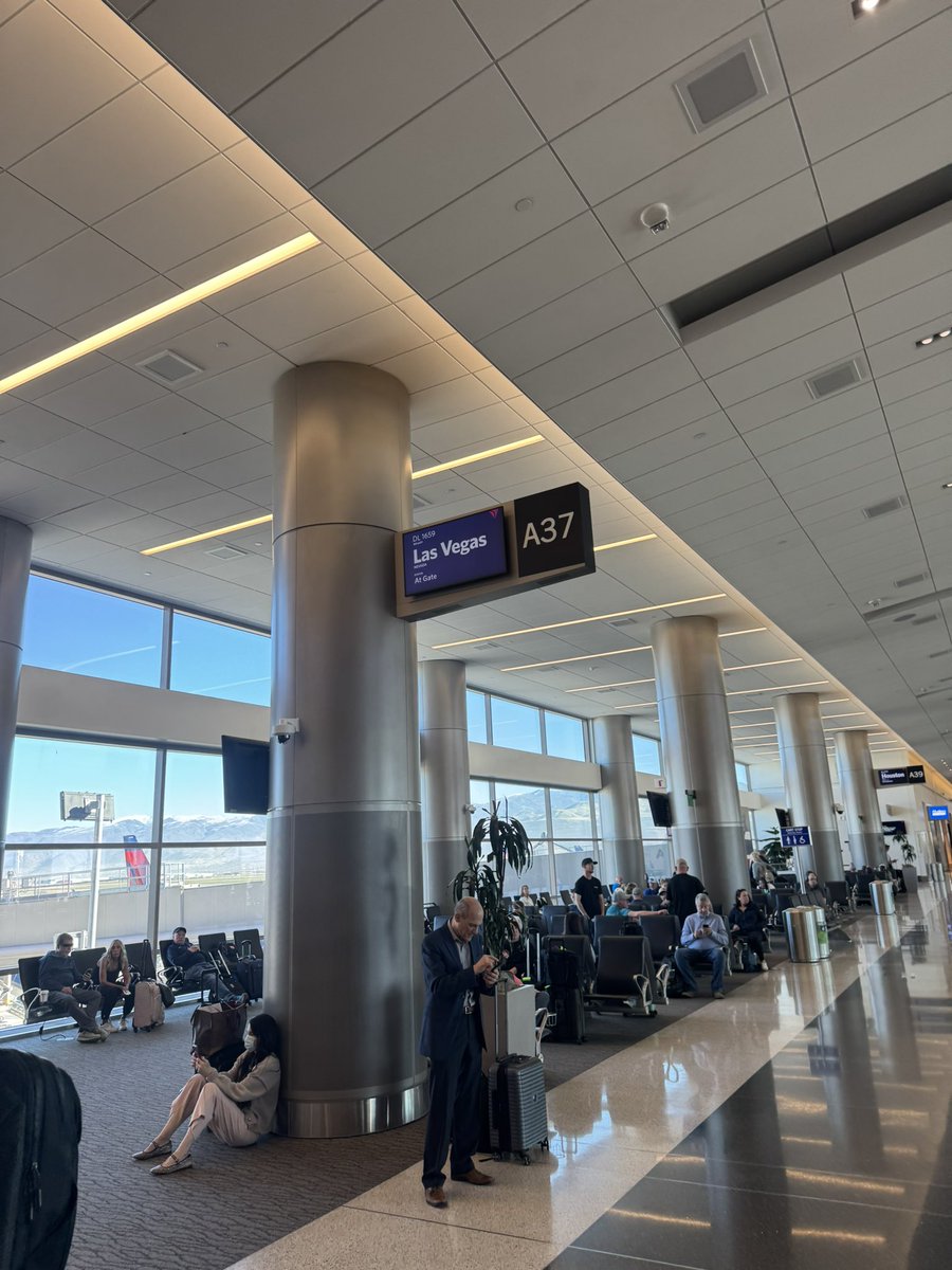 Ryan Reynolds 🦣🤙🏻 tweet media