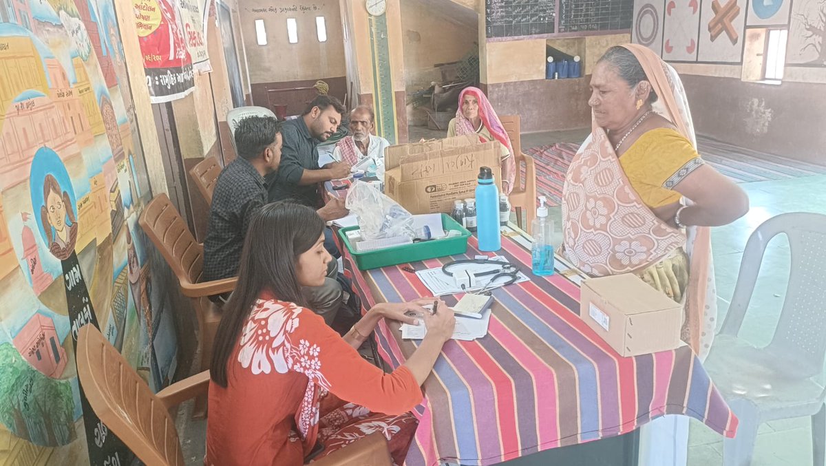 thonetrang77417's tweet photo. 🏥🇮🇳
#NETRANGBLOCK #સેવાસેતુ 2.0
#PHCMORIYANA 
#VANKOL #primarulySCHOOL 
#HEALTHTEAM #NETRANGTALUKA 
#HEALTHACTIVIES #HEALTHFACILITY #CARE 
#NCD #PMJAY #ABHA #AGECERTY 

"આજરોજ #તાલુકાના #પ્રાઆકેમોરિયાણાના #સબસેન્ટરફોકડી ના વિસ્તારની #પ્રાથમિકશાળાવાંકોલ માં #સેવાસેતુ 2.0 નું... https://t.co/5QXtpdTlND