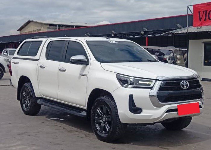 shakamangondo's tweet photo. 🌀Importing a car into Zimbabwe🔄Procedure From Mussina garages
🔄Steps
1️⃣ identification/selection of the car
2️⃣Payment of the car
3️⃣ Processing of the vehicle invoice and export documents
4️⃣ Submitting  documents to Zimra for assessment (duty calculation)
5️⃣ Duty payment via bank or beitbridge customs house cash office for swipe
6️⃣Loading of the car just after the duty invoice is forwarded to the supplier 
7️⃣Receiving of the car at any of the 3 Zimra designated warehouses in beitbridge zw ie Manica, Malindi & BTS
8️⃣ Physical examination by Zimra officers that is making sure all the details provided on duty calculation tally with those on the vehicle eg make, model year chasis & engine number. As a result the  inspection act will be activated 
9️⃣ Issuing of the Equipment number by the supervisor (ccc)
🔟 Payment of other expenses ie receiving fee(storage), radiation, temporary plates & insurance  & clearing . 
🔚Release & Acquittal & you are good to go🚘🚘

Efficient, transparent and professional car sales & clearing agency at Messina-Beitbridge 
Contact JEN FREIGHT SOLUTIONS 
+263772983508
+263719983508
+263732983508
+27829668244