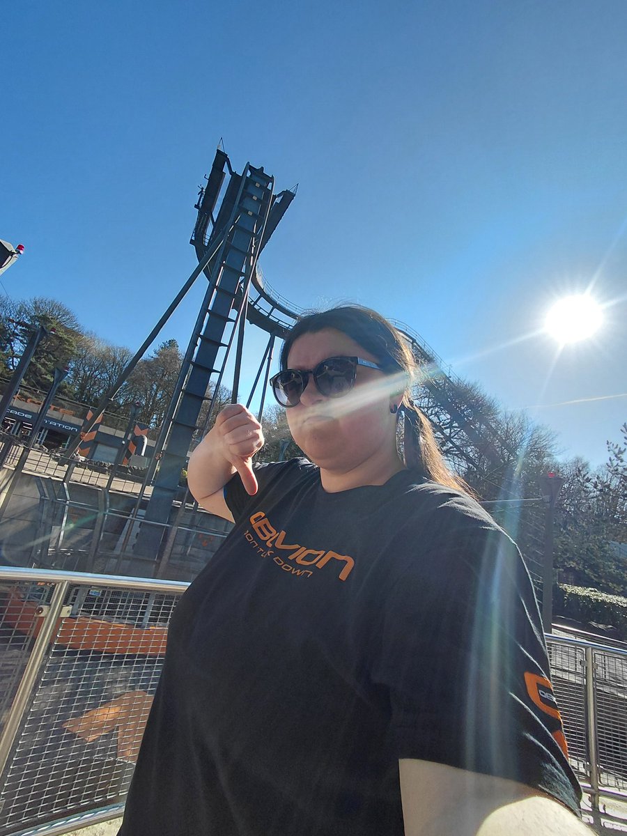 «CoasterIzzy» tweet media