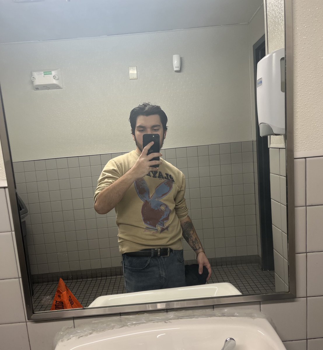 𝘼𝙙𝙤𝙘𝙩𝙨 tweet media