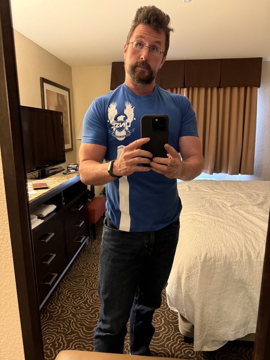 TheLegendary117 tweet media