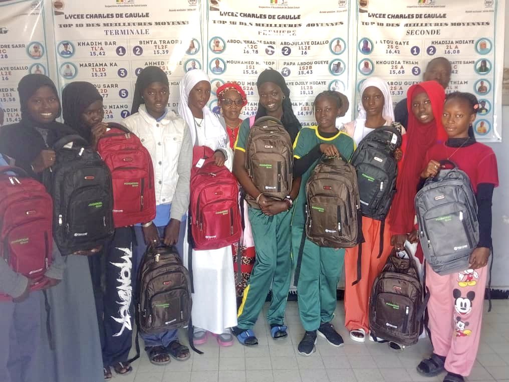 shinetolead_'s tweet photo. Shine to Lead, avec le soutien de la Fondation OCP, poursuit sa mission pour l’éducation des filles. Des kits scolaires ont été remis dans plusieurs lycées pour améliorer les conditions d’apprentissage, encourager le potentiel des filles et inspirer leur réussite.
#ShinetoLead https://t.co/9CO11mWV98