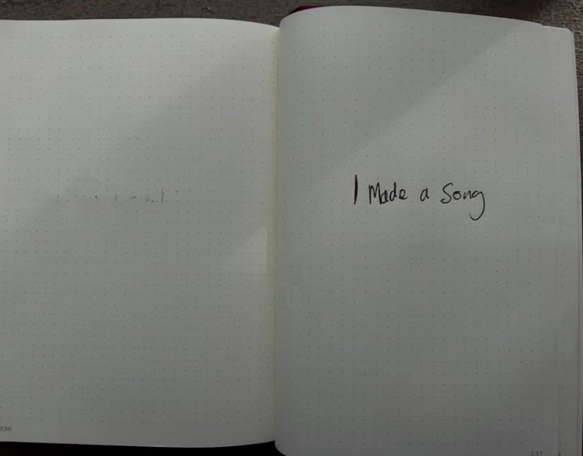 rosaline tweet media