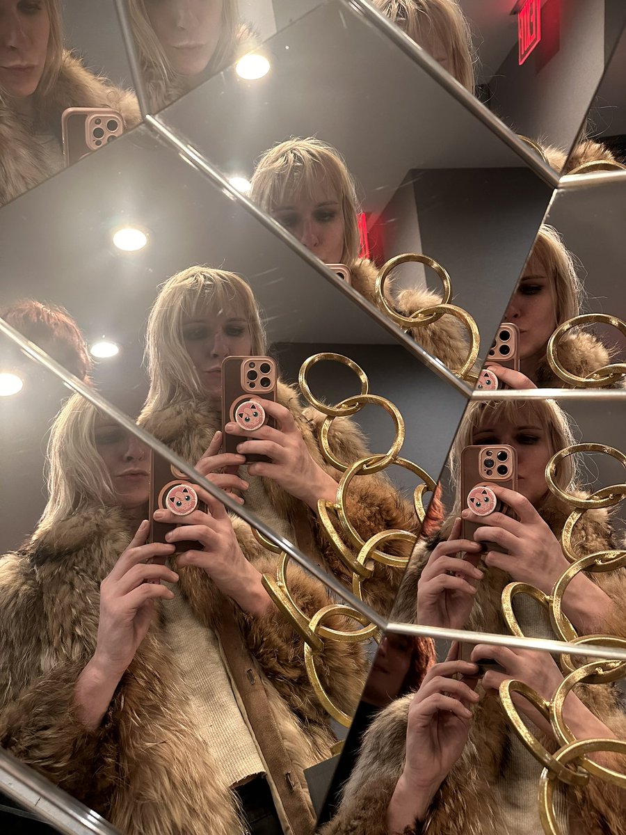 Janie Danger 🥂 tweet media