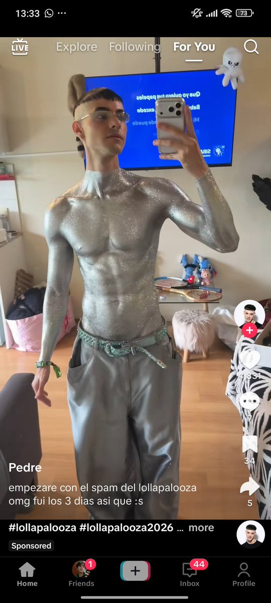 tati de megan tweet media