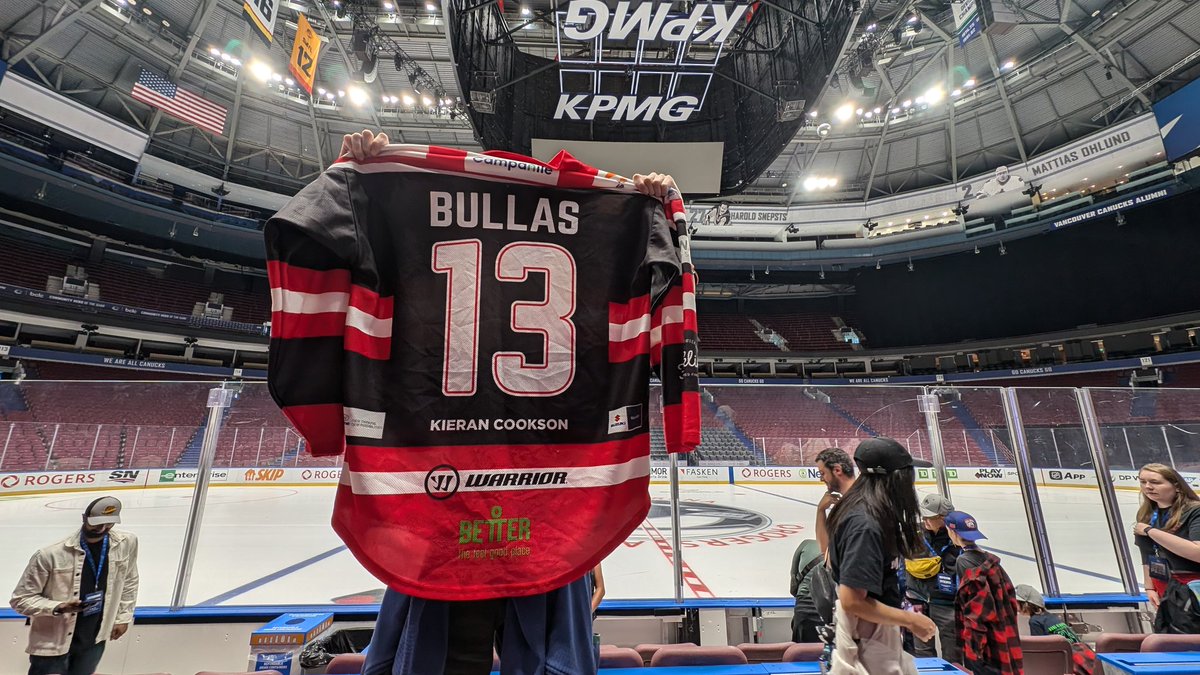 almacmichael's tweet photo. @SwinWildcats So good we even took @sambullas to Rogers Arena. All the best. @SwinWildcats https://t.co/YF9x27AePQ