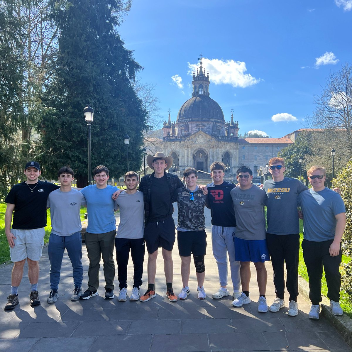 RockhurstHS's tweet photo. Very proud of our 10 juniors and seniors who have completed the inaugural year of the AMDG Program, established by Boston College!

Last summer, they were among the first participants selected from 15 high schools, 5 colleges and universities, and 5 parishes across the U.S.
(1/3) https://t.co/GoMWys2q3I