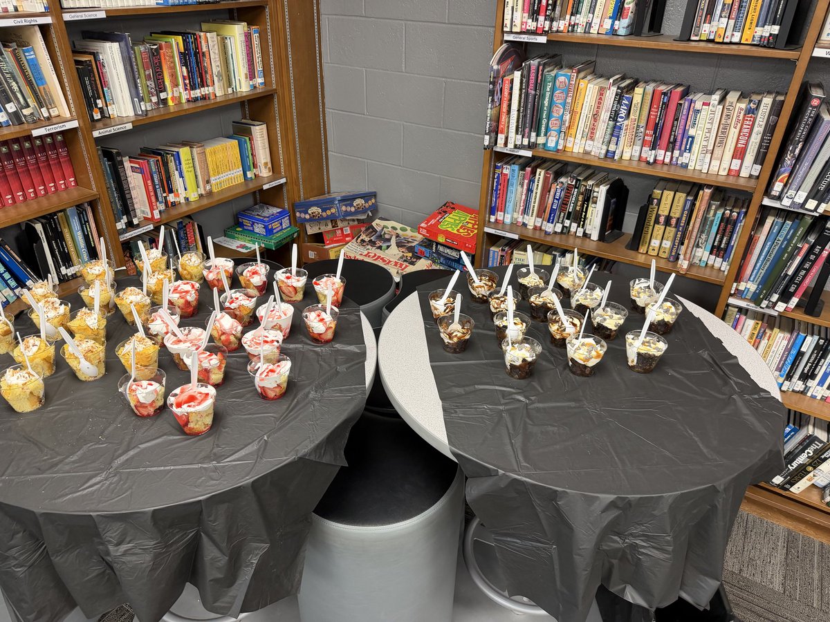 LPS_Supt's tweet photo. Proud day at Wapahani.

Our students hosted 50+ county workers, bus drivers, and Selma community members to say THANK YOU for keeping our schools safe this winter.

Huge shoutout to Ms. Murrell’s hospitality classes for an outstanding job.

@LPSelma1 https://t.co/0BwePOyAQr