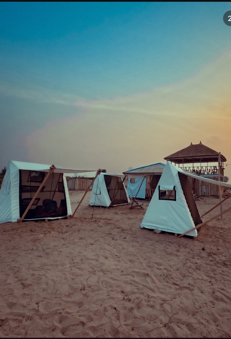 There’s nothing more fun than having a weekend beach hangout with your friends☀️🌊

Sunset Haven
📍Lighthouse beach, Tarkwa bay

Budget: 10k per person