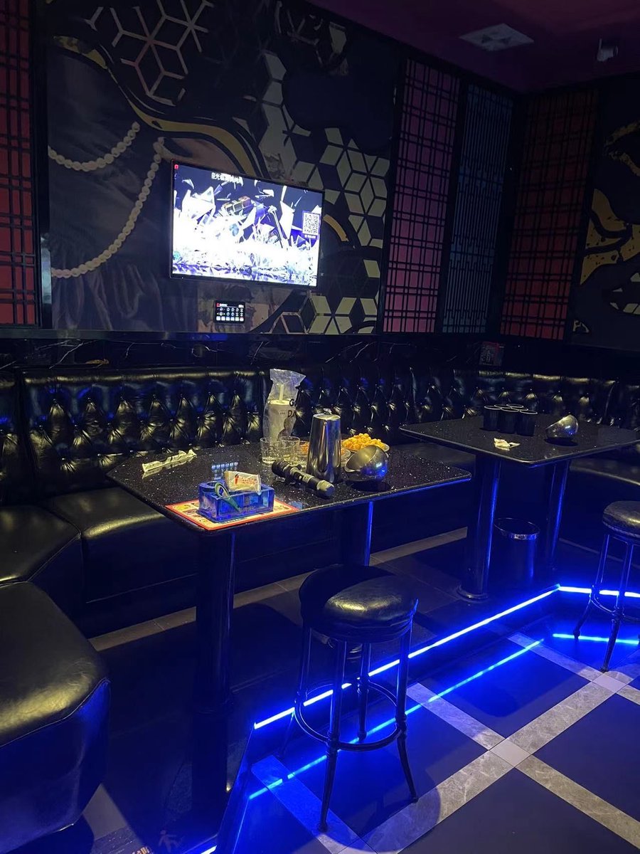 Karon Davis tweet media