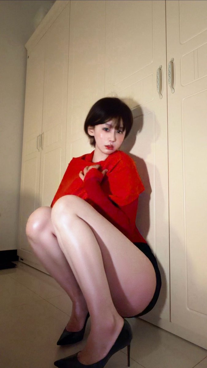Lucy tweet media