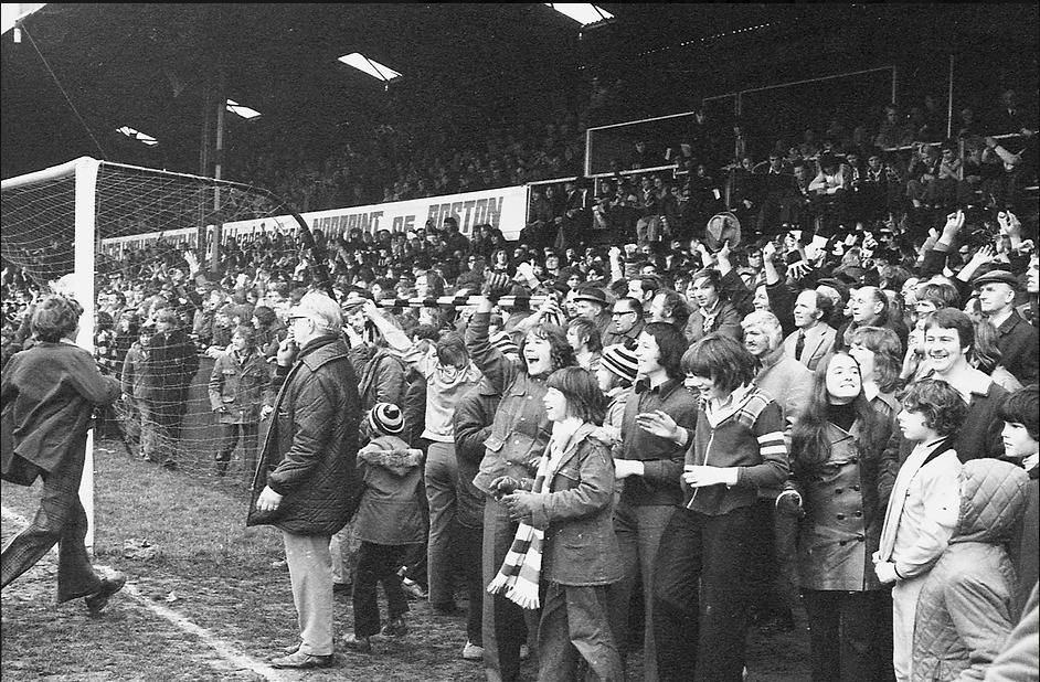 Chris Cook tweet media