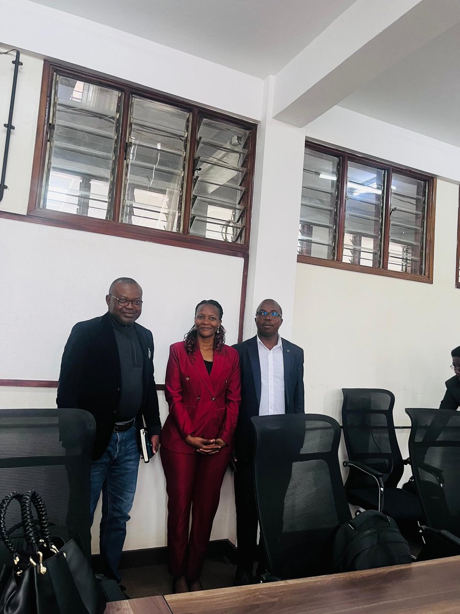 Robert Kalyesubula,MD, FISN(USA), PhD-FRCP(London) tweet media