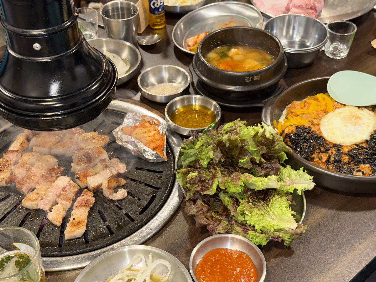 ❤︎︎ tweet media