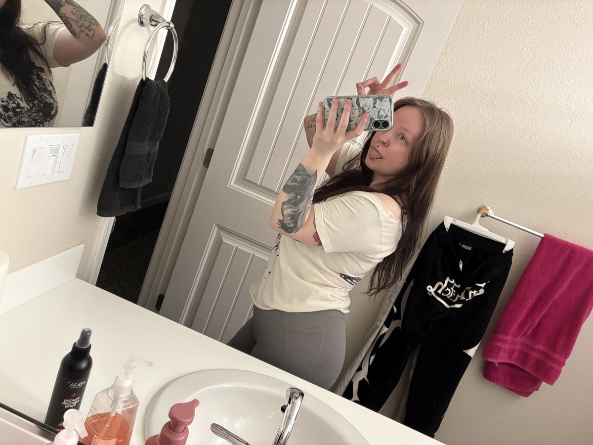 𝔒𝔄𝔎𝔖 tweet media