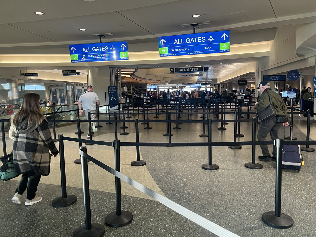 StatueLeft tweet media