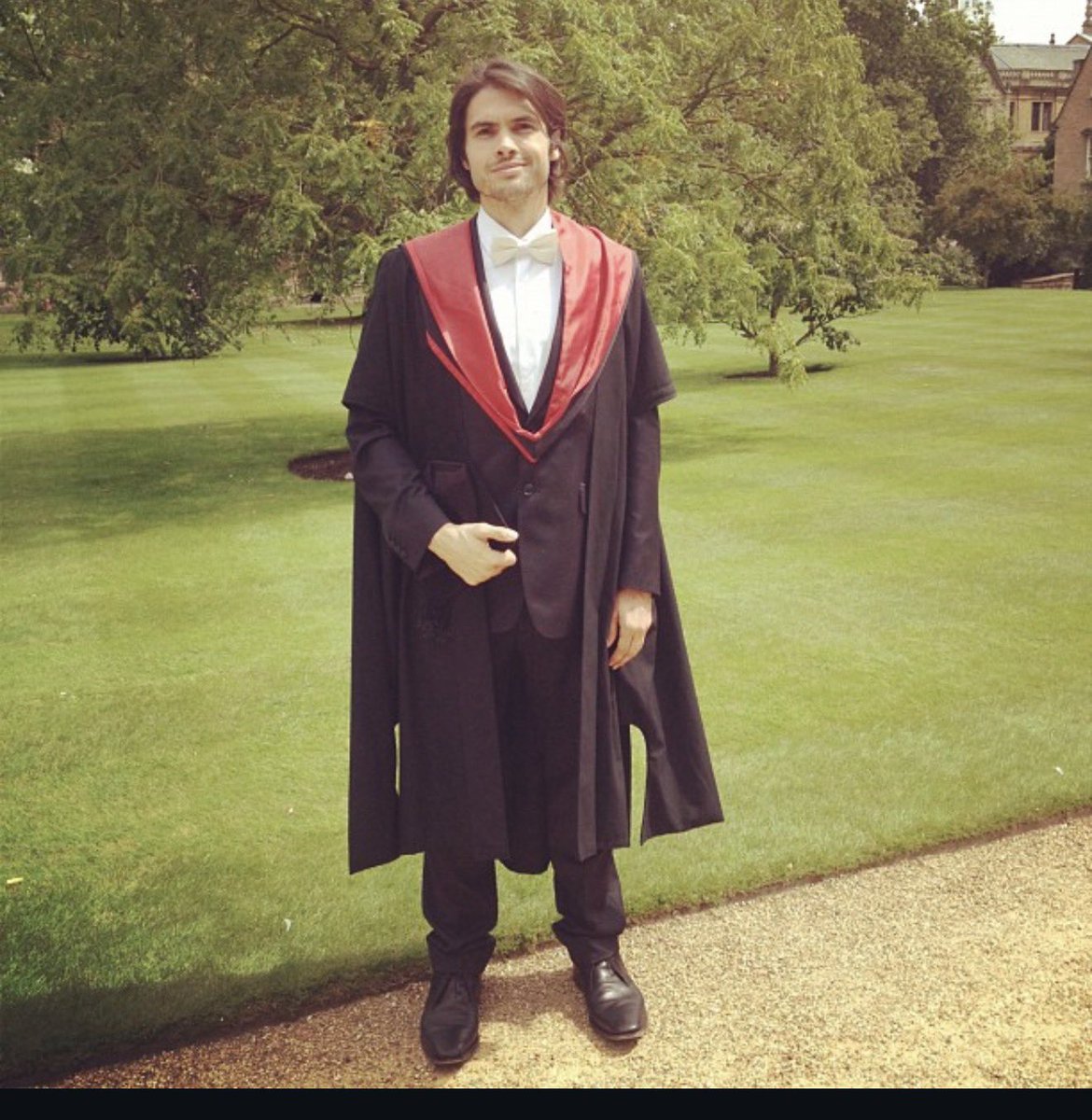 Henry Shevlin tweet media