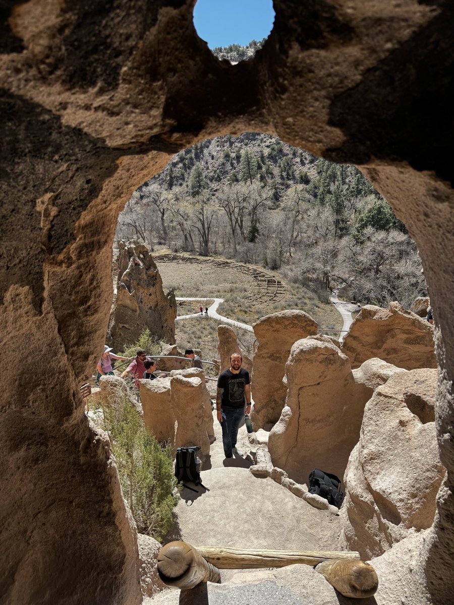 Howling Giant tweet media