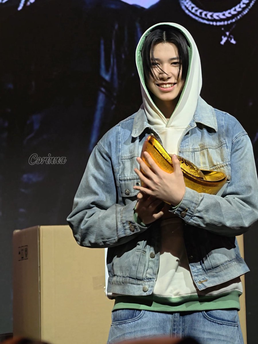 CorinnaXun's tweet photo. 20260314 QingDao

재신 루이

#루이 #LOUIS #롱샷 #LNGSHOT https://t.co/VjVyLlo3Jj