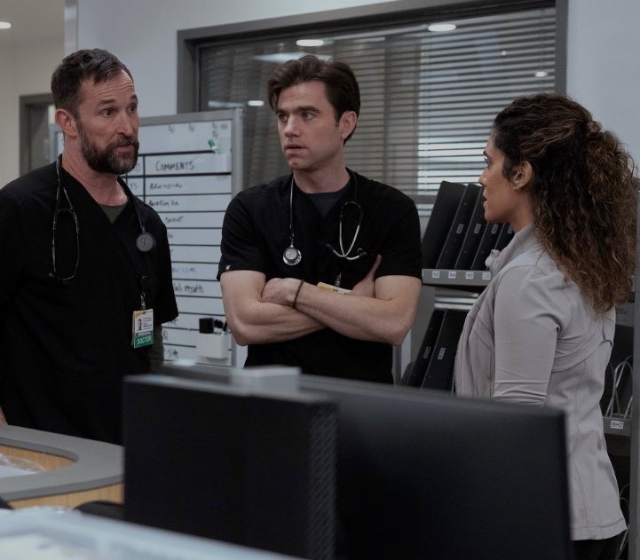 ( ၴႅၴ tweet media