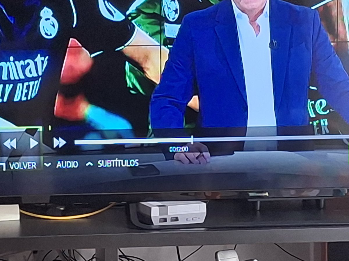 Diabliko7's tweet photo. @Lovestv_es 
¿En serio para empezar a ver un programa, antes debo esperar 12 minutos de anuncios?
Me parece fatal.
Los intermedios a mitad, vale, pero esto...
@JugoneslaSexta haced algo, no? https://t.co/SgVCfXHfjG