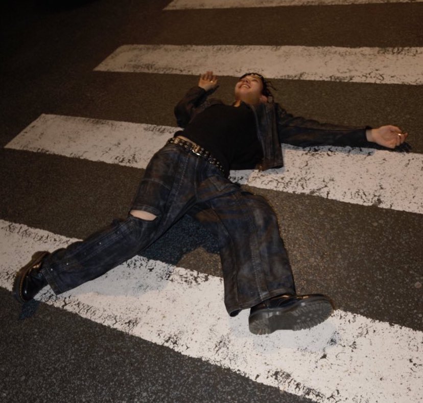 율냥이! rest. tweet media