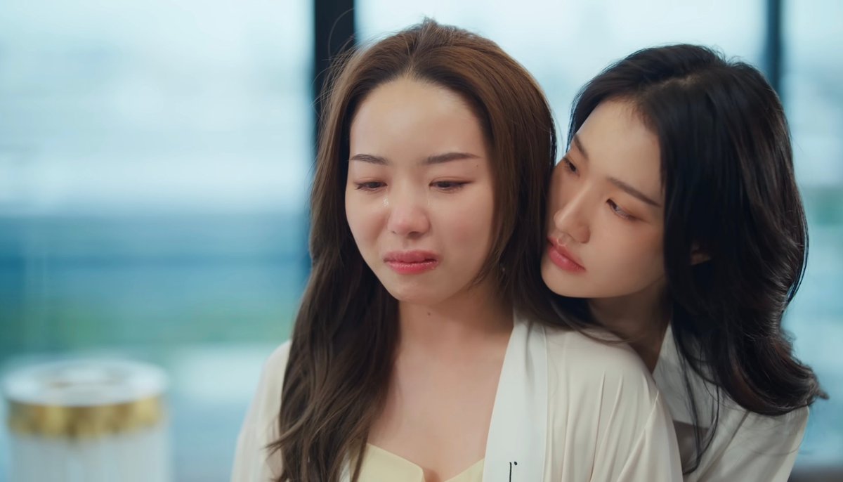 GirlsLove Hub tweet media