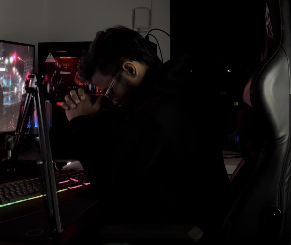 SHOLLY-PEE tweet media