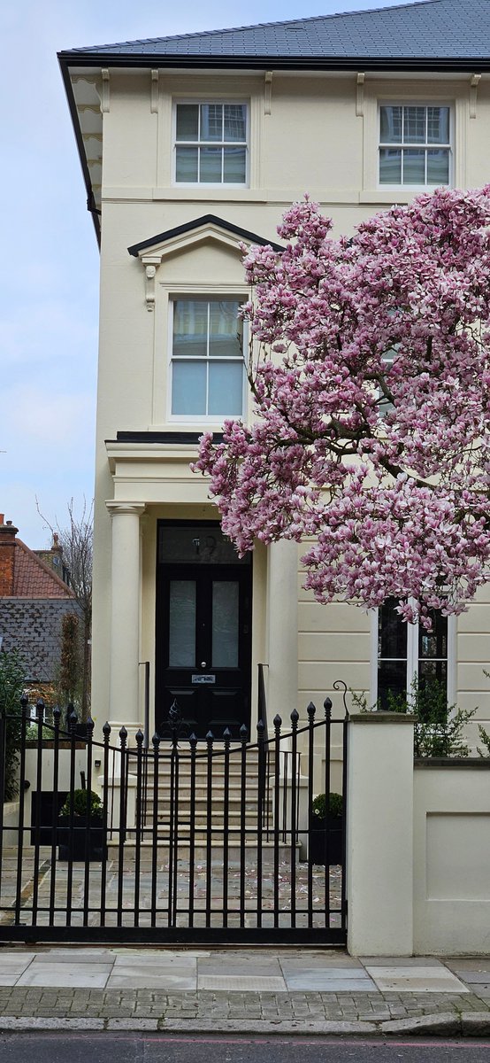 bccsite's tweet photo. From tree-lined squares to historic terraces, our work continues behind the scenes, contributing to the next chapter of these exceptional locations.
@bccsite 
Building within London’s ever-evolving landscape.
https://t.co/cu8MfoMiso https://t.co/LJFZW9b5Y7